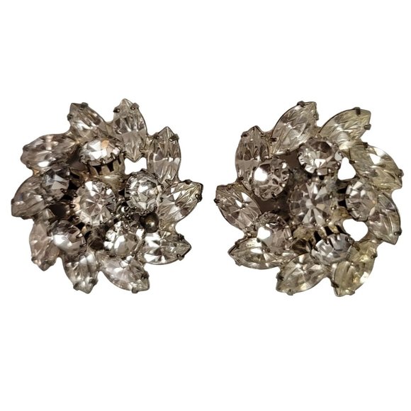 Silver Tone Clear Rhinestone Cluster Prong Set Clip-On Earrings E05 - Picture 8 of 8